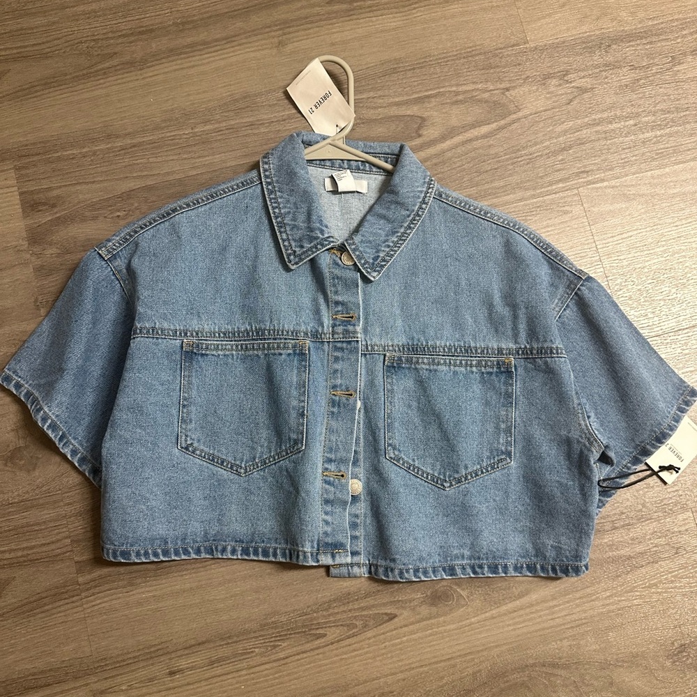 BRAND NEW Cropped Jean Jacket